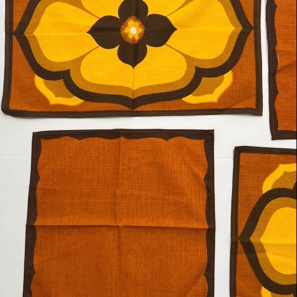 Vintage French 70’s Placemat & Napkin Set Cotton original folds dead stock